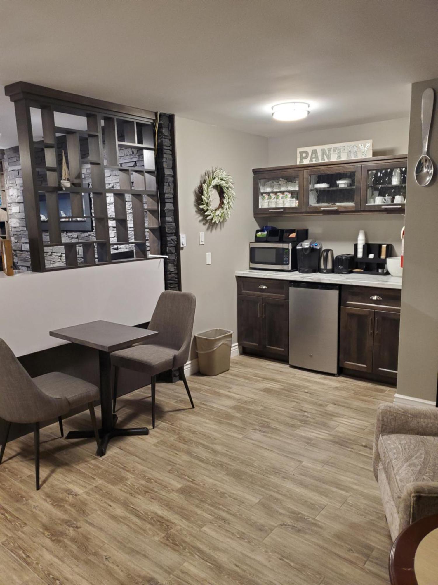 Newfound Inn & Suites Topsail Екстериор снимка