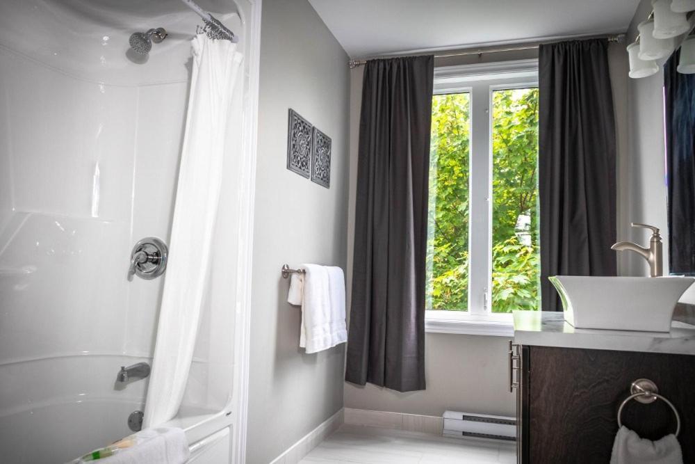 Newfound Inn & Suites Topsail Екстериор снимка