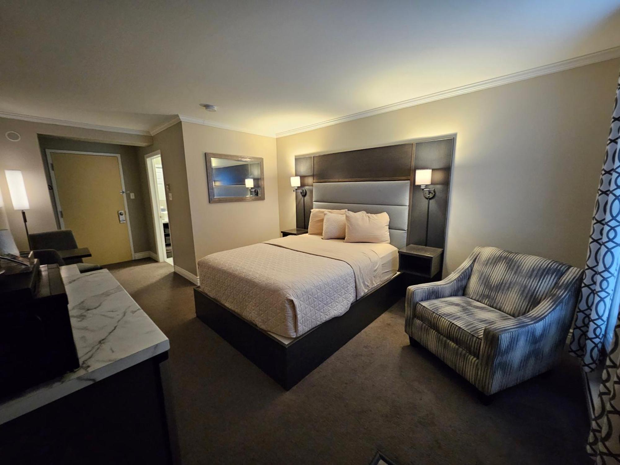 Newfound Inn & Suites Topsail Екстериор снимка